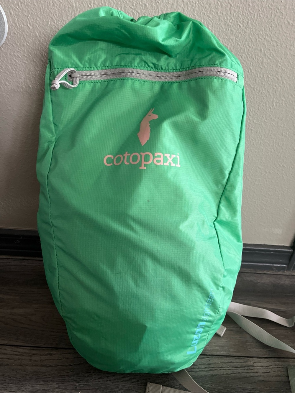 Cotopaxi Luzon 18L Backpack Daypack Hydration Sleeve Lime Green Del Dia